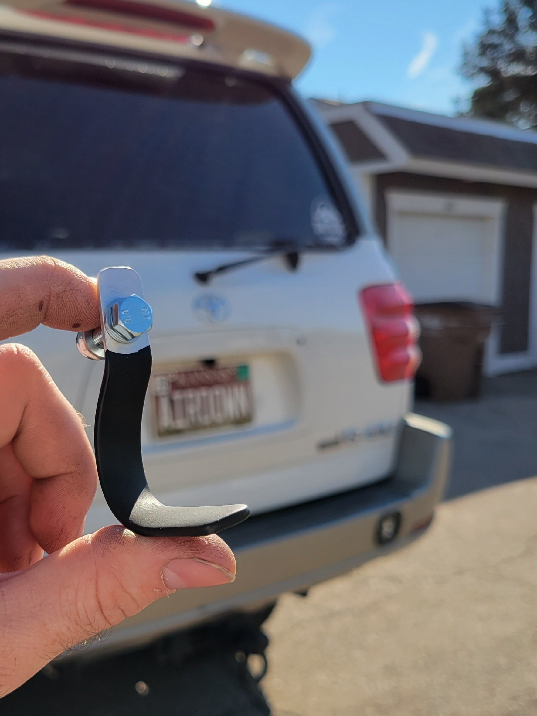 thumbnail image 2 of CarBole Metal Tailgate Latch Door Handle For Toyota Sequoia 2001-2007 & Sienna 1998-2003 (Black) 2 of 5